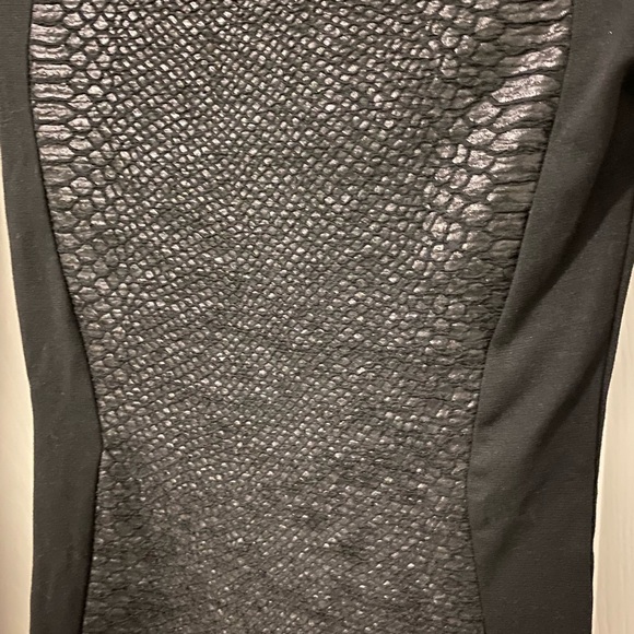 Faux snake skin dress from H&M collection ✨ - Picture 2 of 4